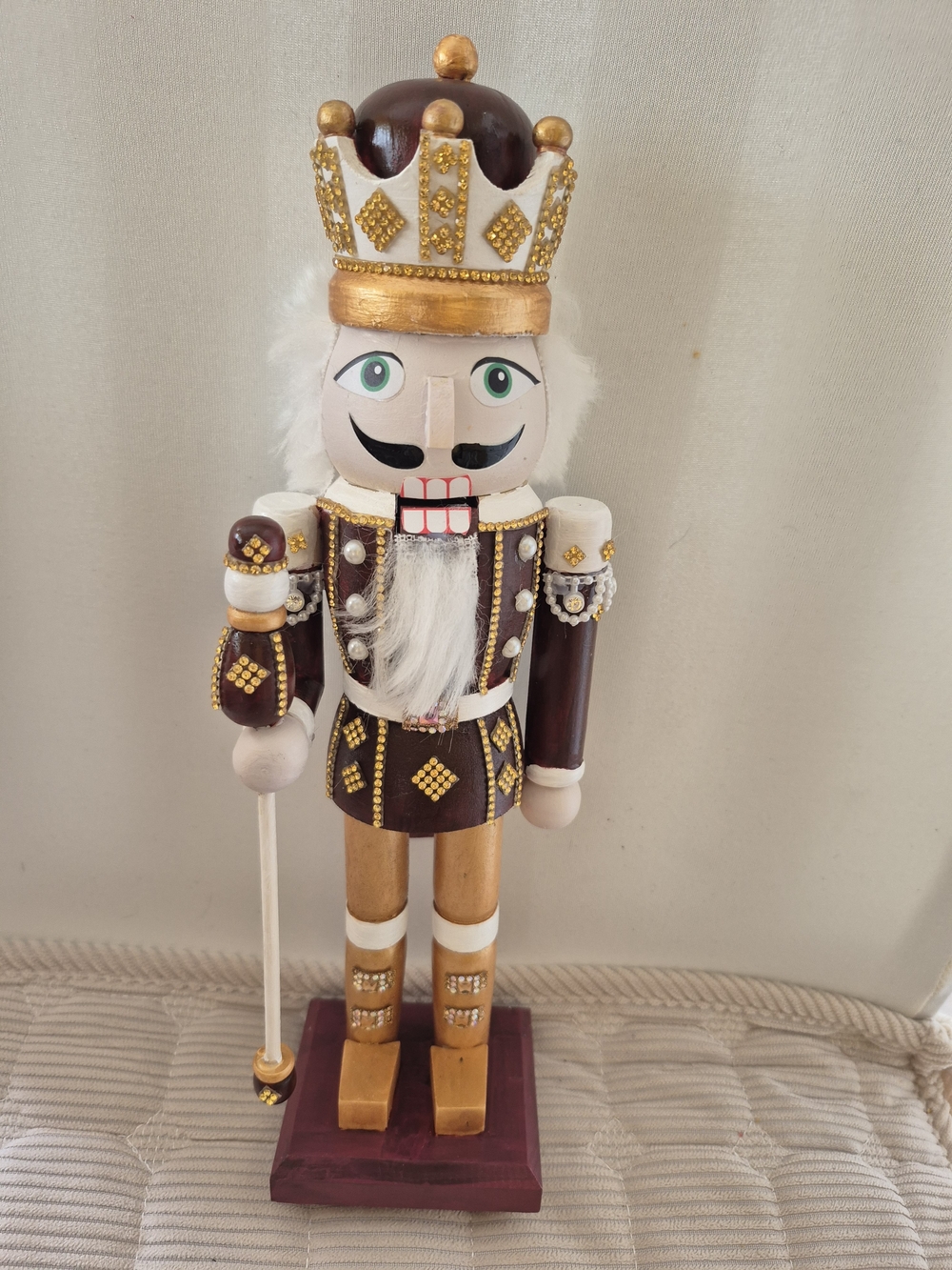 Classic Gold & Brown Nutcracker Holiday Figurine - Festive Home Party Decor